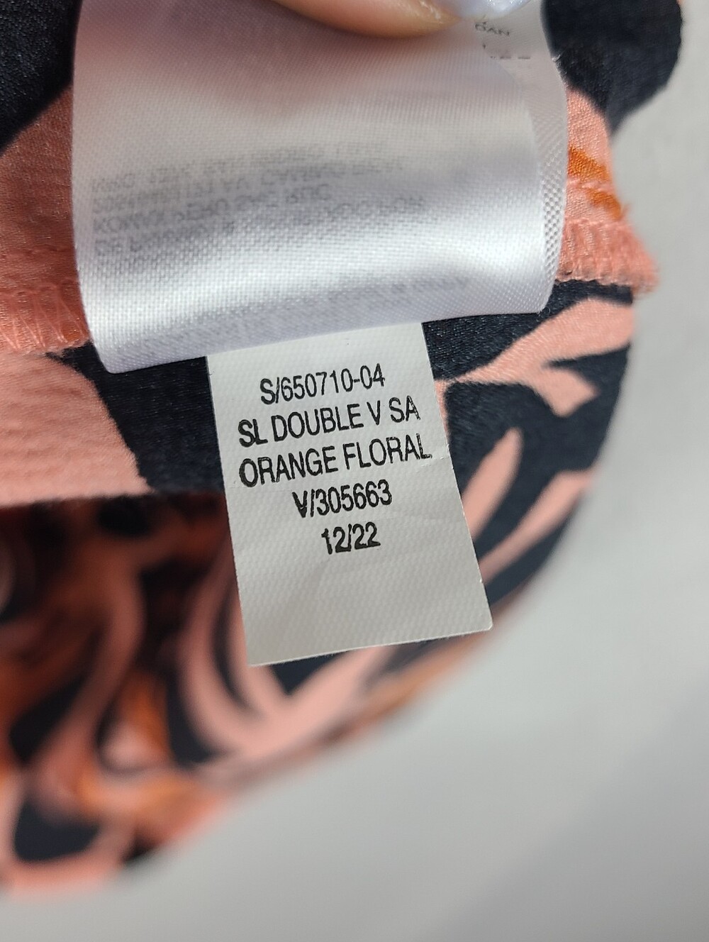 Old Navy Tropical Floral Satin V Neck Tank Top Peach Navy XS - Picture 7 of 9